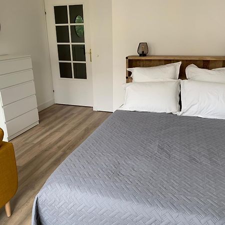Beautiful Studio Located South Of Paris Бур-ла-Рен Стая снимка